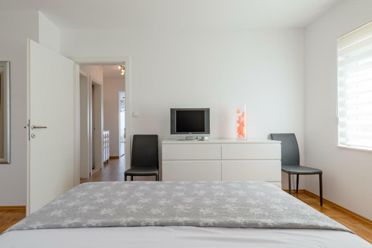 Apartment Sun&Sea Split Bagian luar foto
