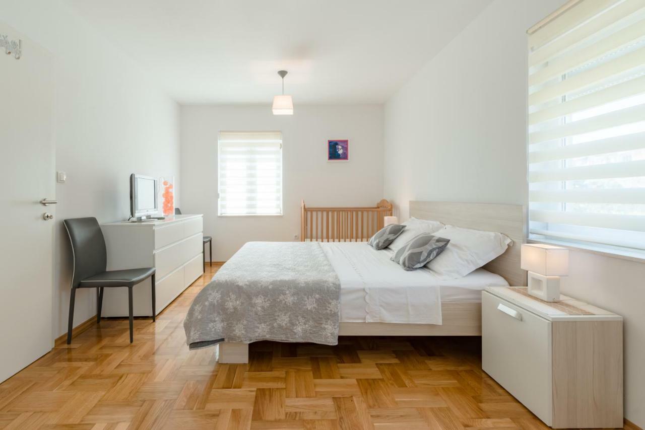 Apartment Sun&Sea Split Bagian luar foto