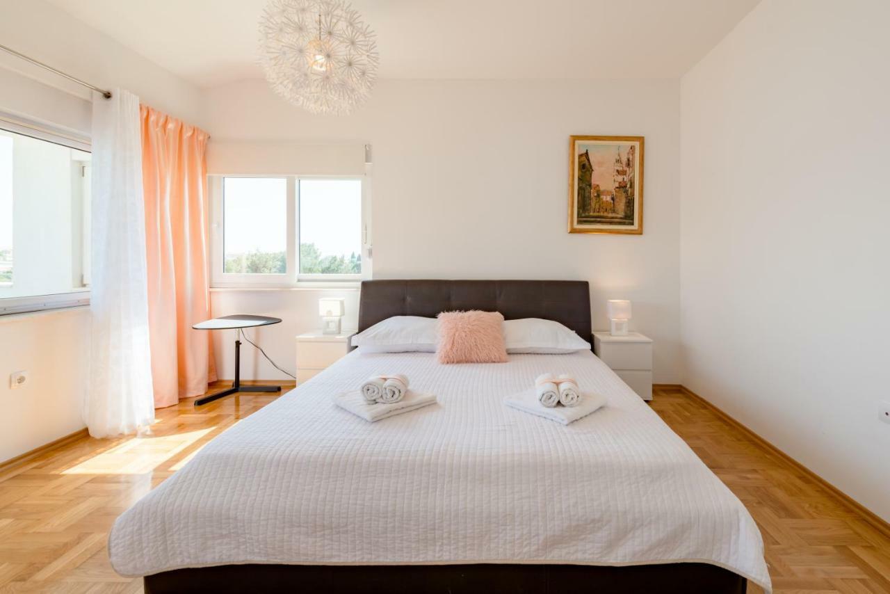 Apartment Sun&Sea Split Bagian luar foto